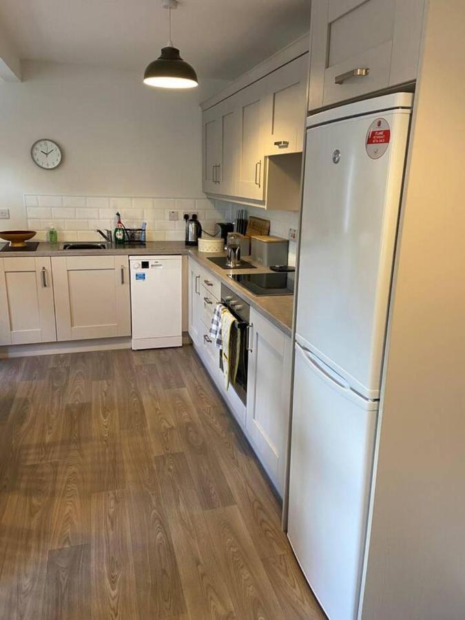 Town House In Ideal Location Central Enniskillen Eksteriør bilde