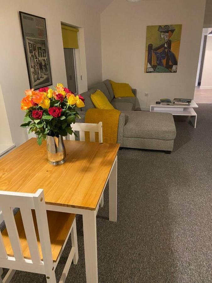 Town House In Ideal Location Central Enniskillen Eksteriør bilde