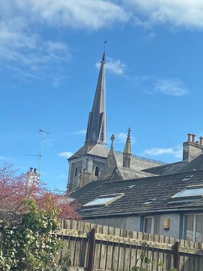 Town House In Ideal Location Central Enniskillen Eksteriør bilde